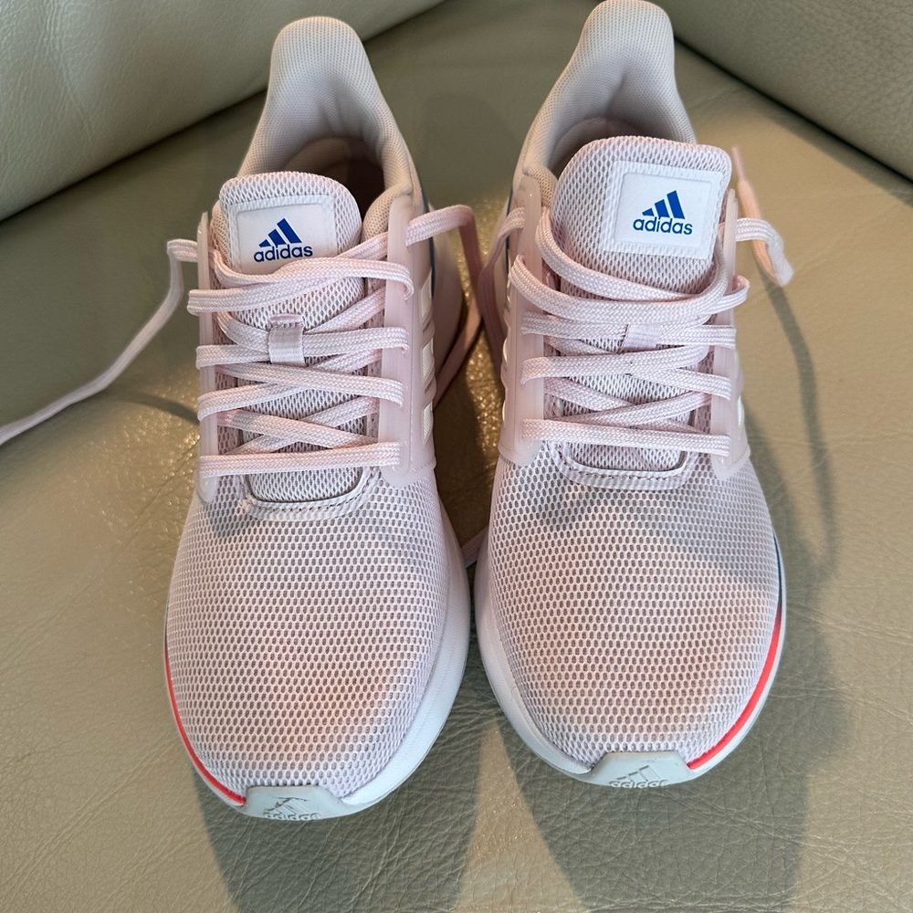 ADIDAS Sneakers Runners NEW Never Worn